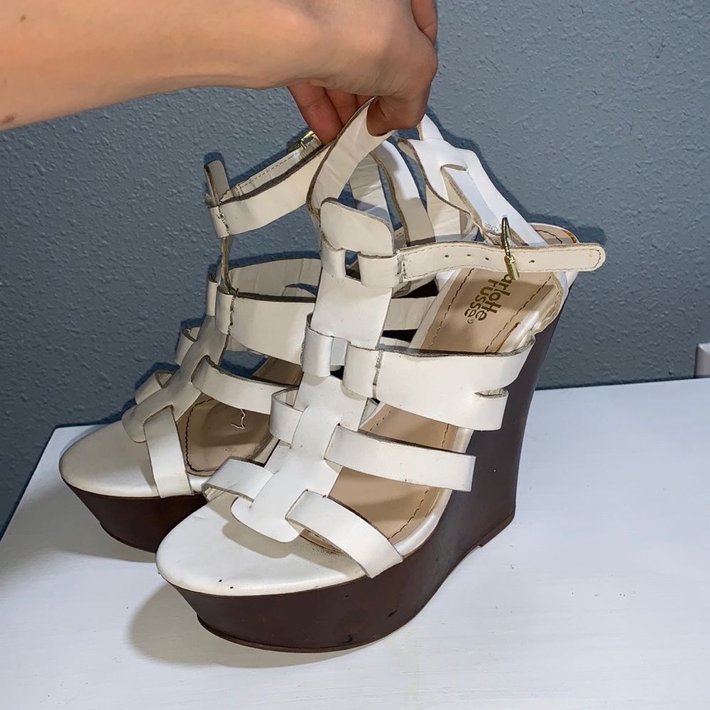 White wedge